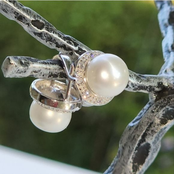 925S Sterling Silver Cultured White‎ Button Freshwater Pearl Leverback Earrings - Picture 6 of 13